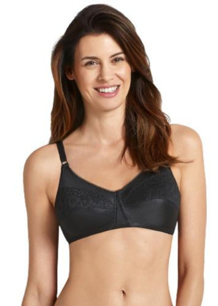Fit Specialist for Breast Prosthesis and Mastectomy Pocket Bras in Nashua